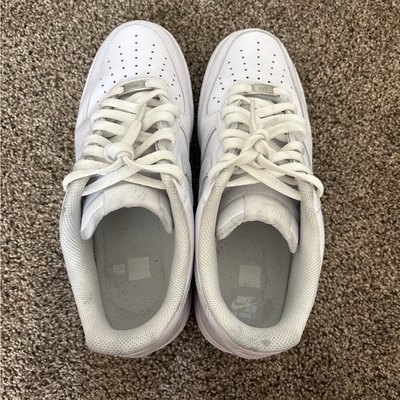 Size 10 - Air Force 1 White - Picture 10 of 12